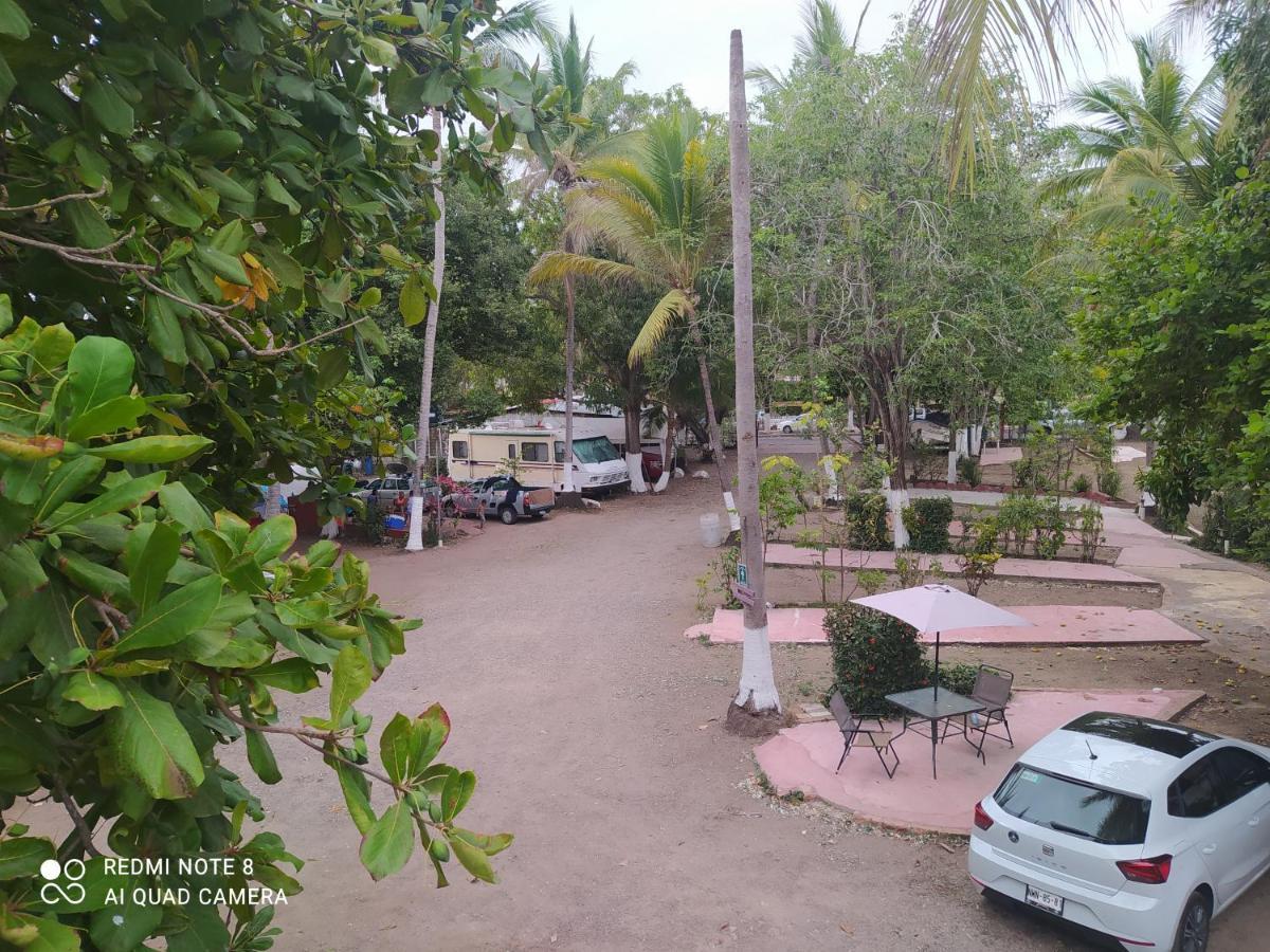 Delias Trailer Park Hotell Rincón de Guayabitos Eksteriør bilde