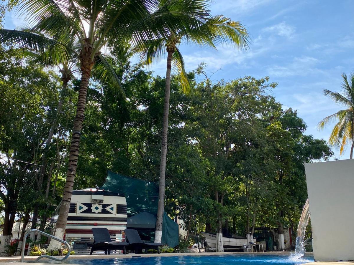 Delias Trailer Park Hotell Rincón de Guayabitos Eksteriør bilde