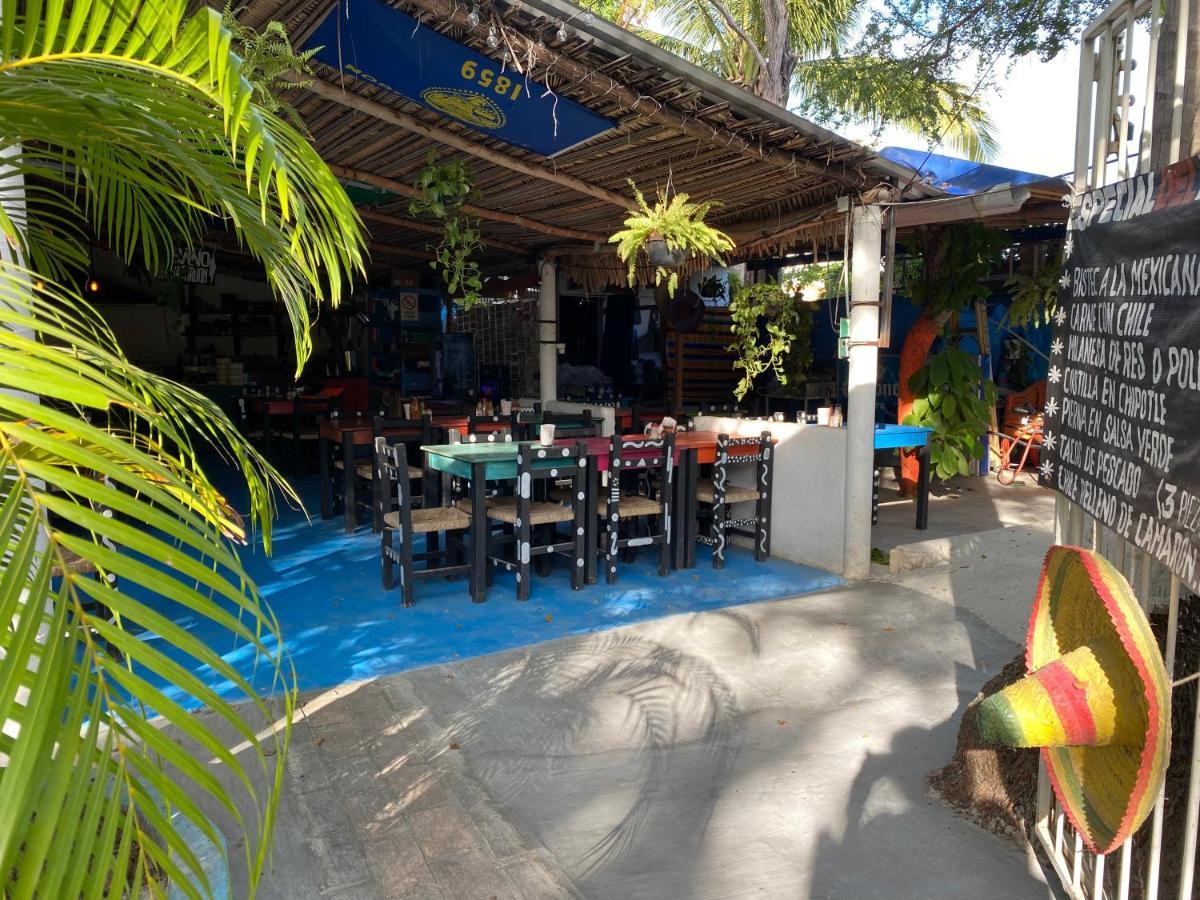 Delias Trailer Park Hotell Rincón de Guayabitos Eksteriør bilde